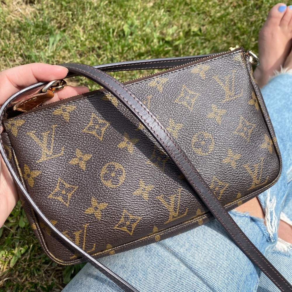 COPY - Authentic Louis Vuitton crossbody